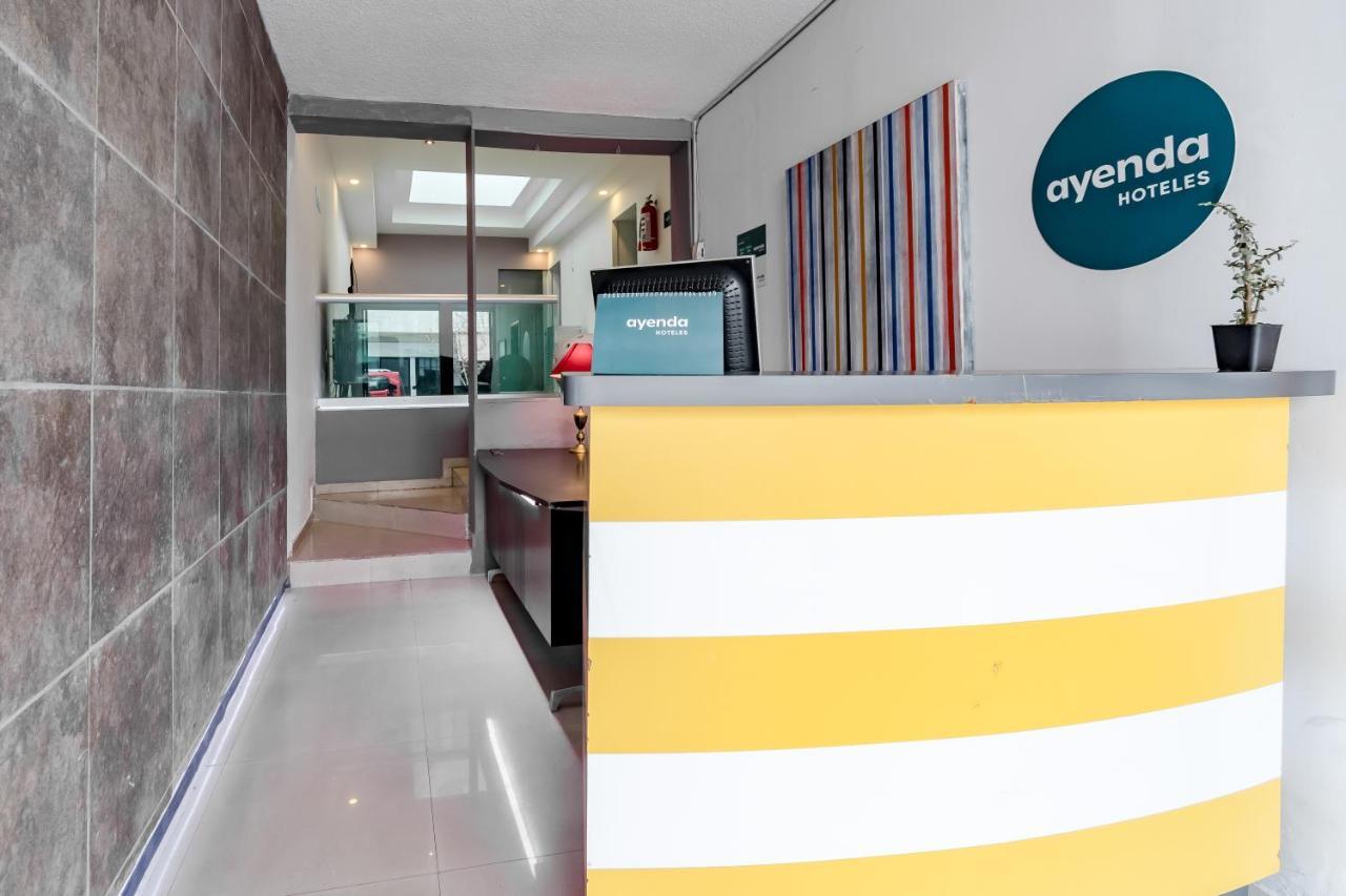 Ayenda Blazy Hostel Гуадалахара Екстериор снимка